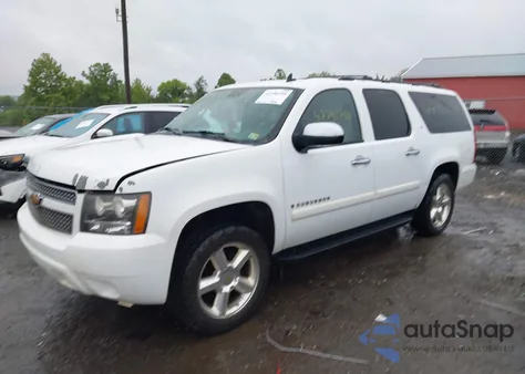 2008 Chevrolet Suburban 1500 Ltz из США, поврежденный, VIN 3GNFK16338G185462